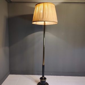 lampă de podea vintage