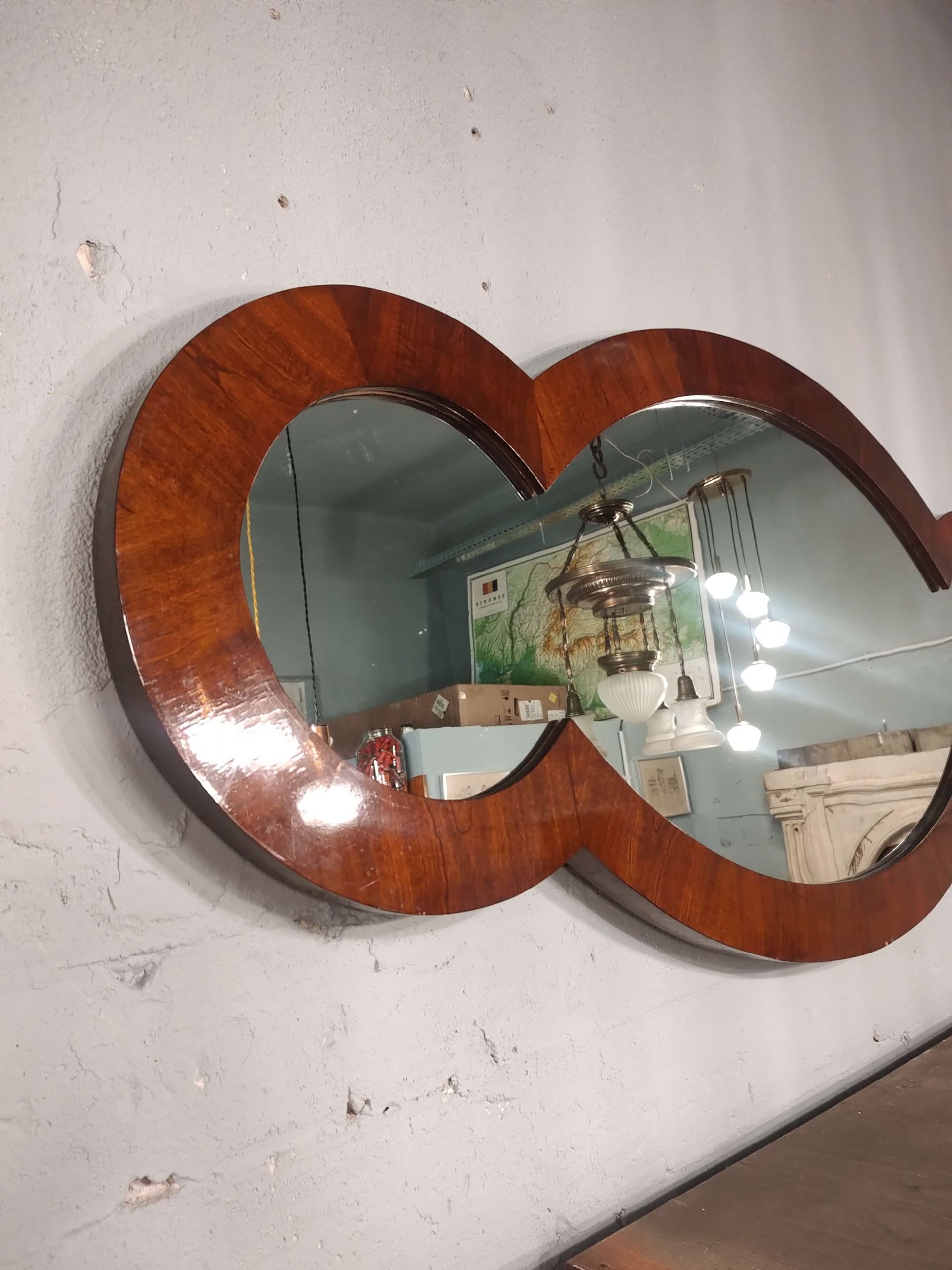 oglindă rotundă cu ramă de lemn masiv