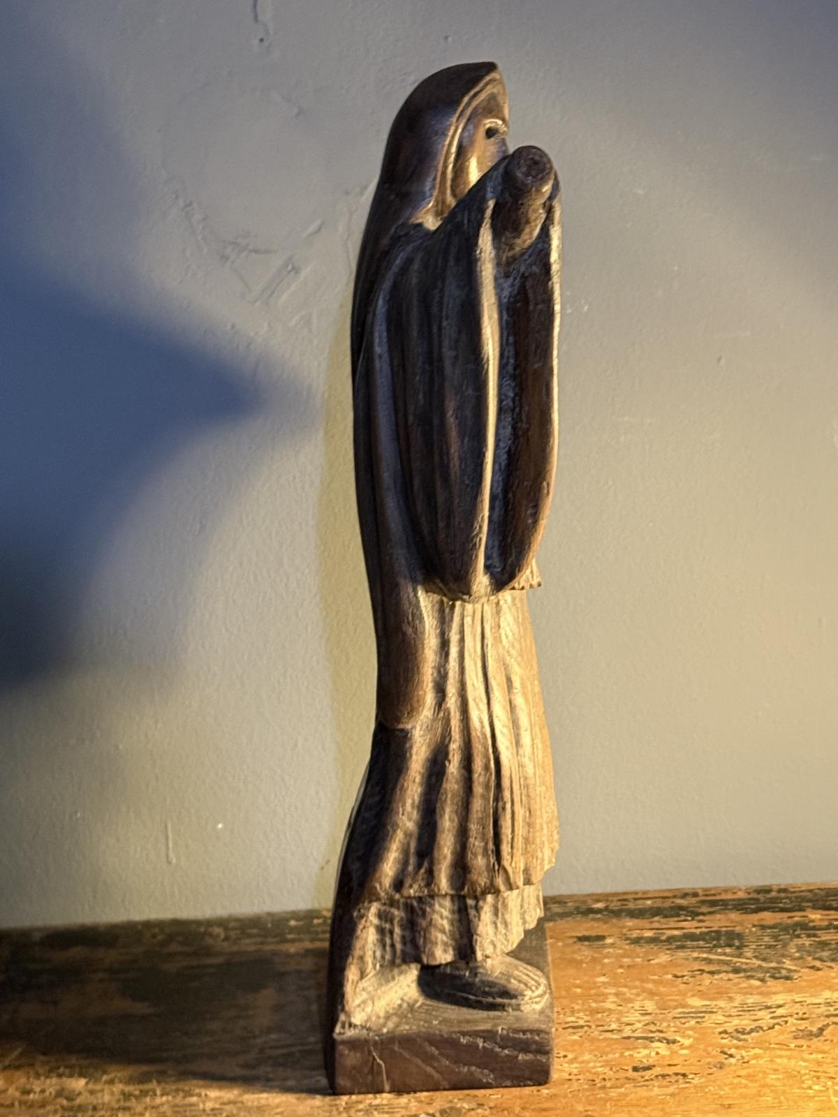 Statuetă veche din lemn masiv (posibil stejar), 42,5 cm, proveniență Belgia – sertar magic București.