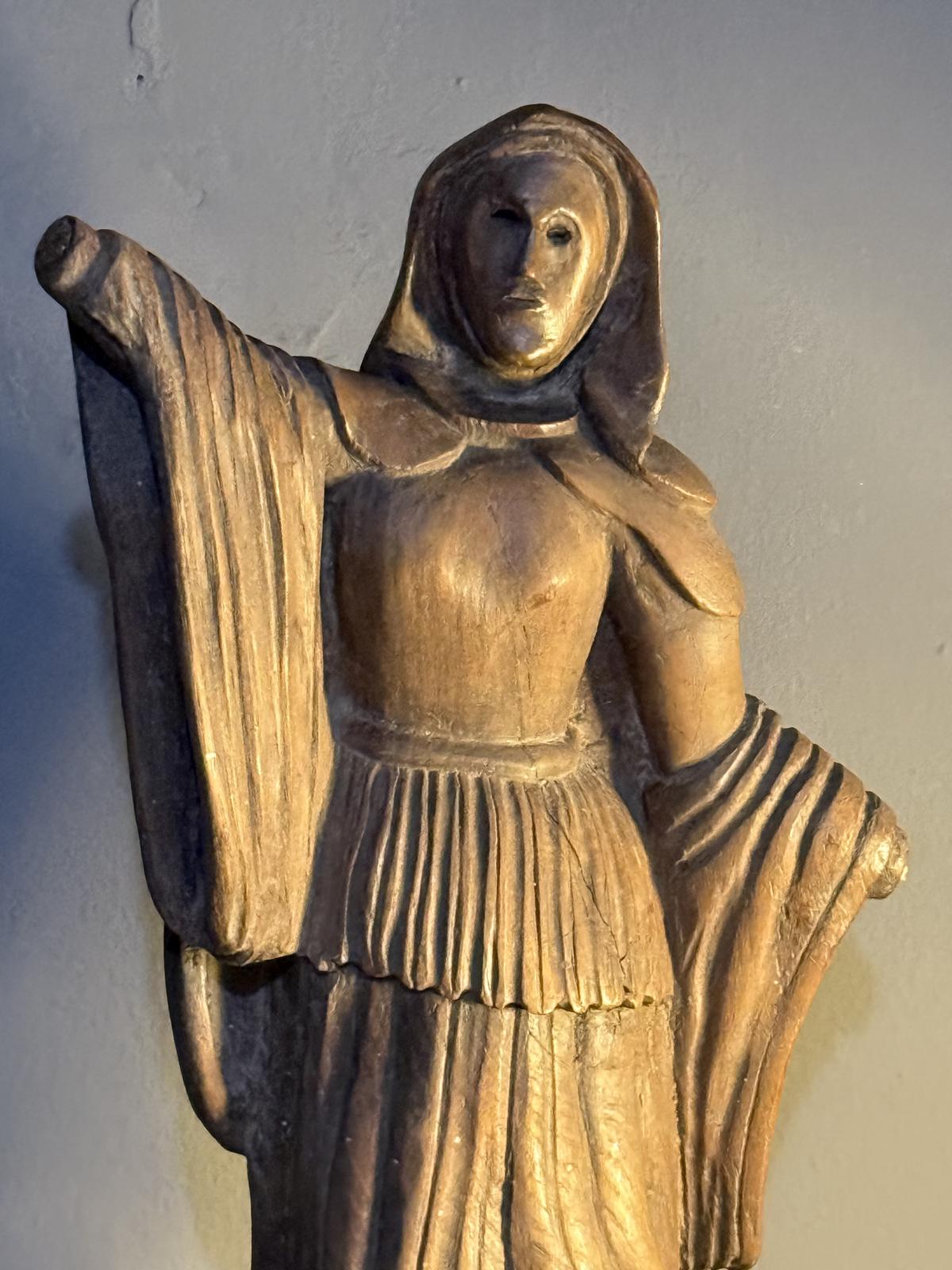 Statuetă veche din lemn masiv (posibil stejar), 42,5 cm, proveniență Belgia – sertar magic București.