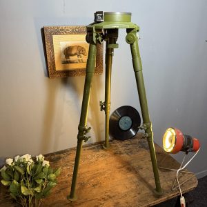 Trépied militar sovietic din metal, 104 cm, stare excelentă, proveniență Bulgaria – sertar magic București.