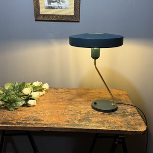 Lampă Philips originală, design Louis Kalff anii 1950–1960, restaurată complet, cu cablu textil torsadat nou – sertar magic București.