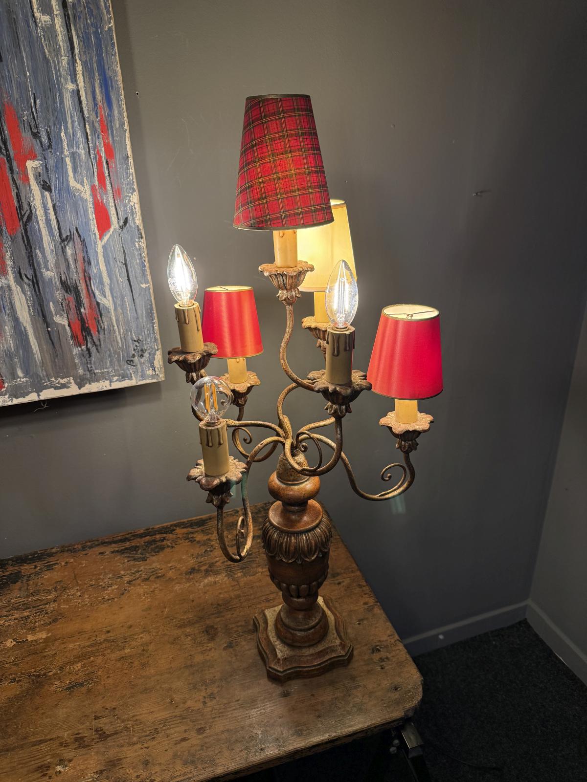 Lampă de masă tip candelabru cu 6 brațe, din lemn și metal, înălțime 80 cm, recablată, cu 6 abajururi incluse. sertar magic București