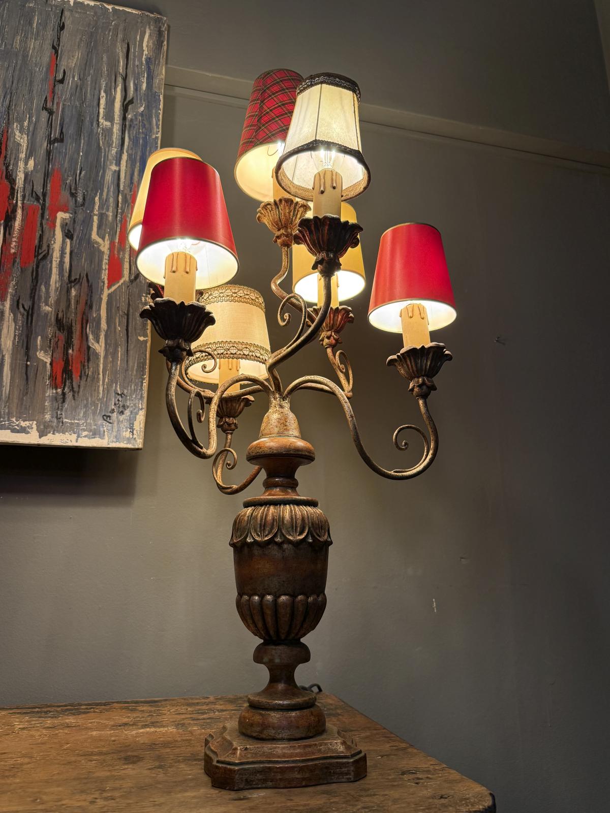 Lampă de masă tip candelabru cu 6 brațe, din lemn și metal, înălțime 80 cm, recablată, cu 6 abajururi incluse. sertar magic București