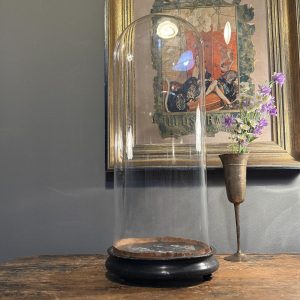 Clopot de sticlă înalt vintage cu bază din lemn, ideal pentru expunere decorativă. Piesă autentică cu patină. sertar magic București