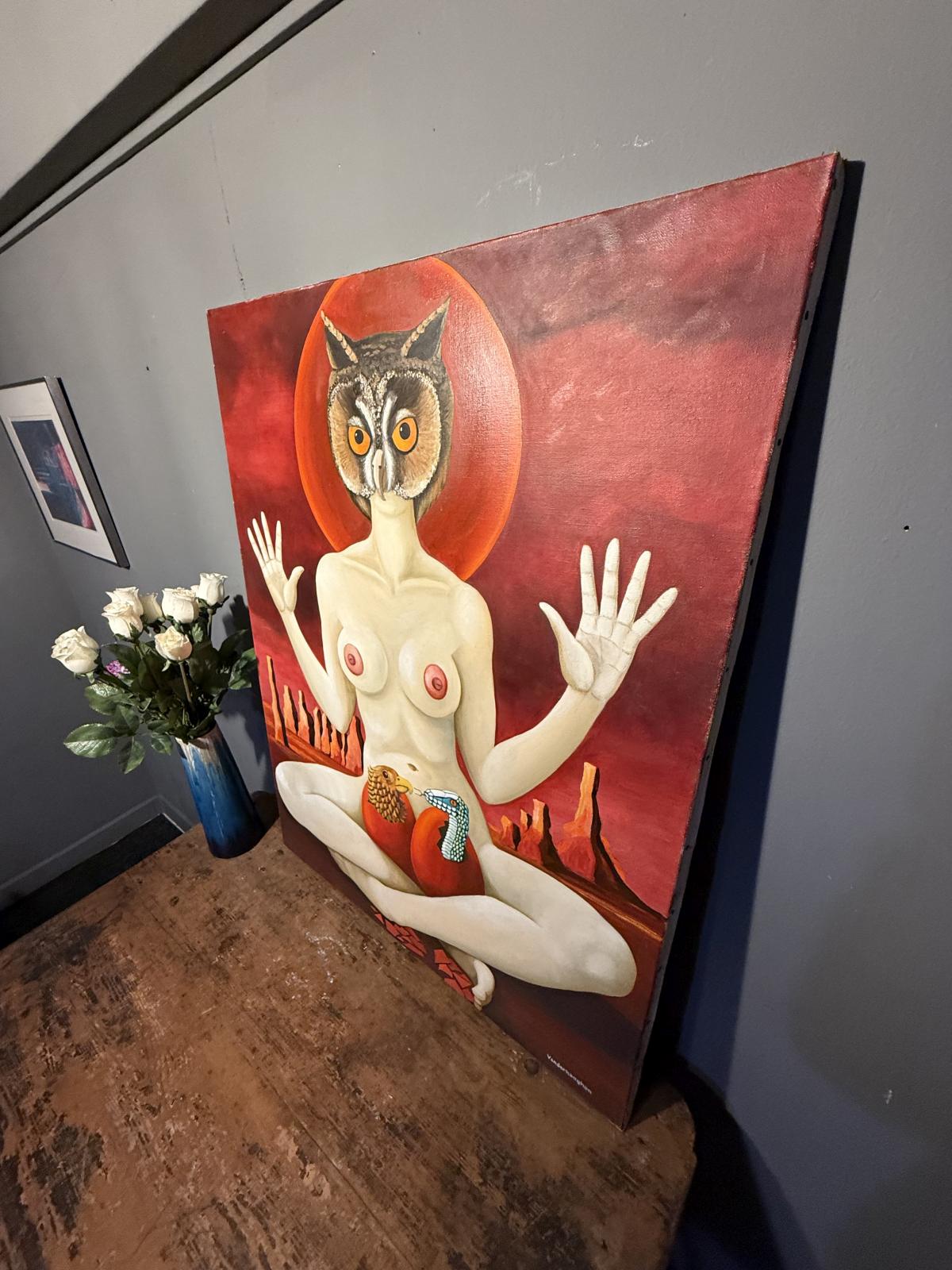Pictură suprarealistă „Mater Dolorosa”, semnată Roland Vanderhaeghen. Ulei pe pânză, 90 × 70 cm. Disponibilă la Sertar Magic București.