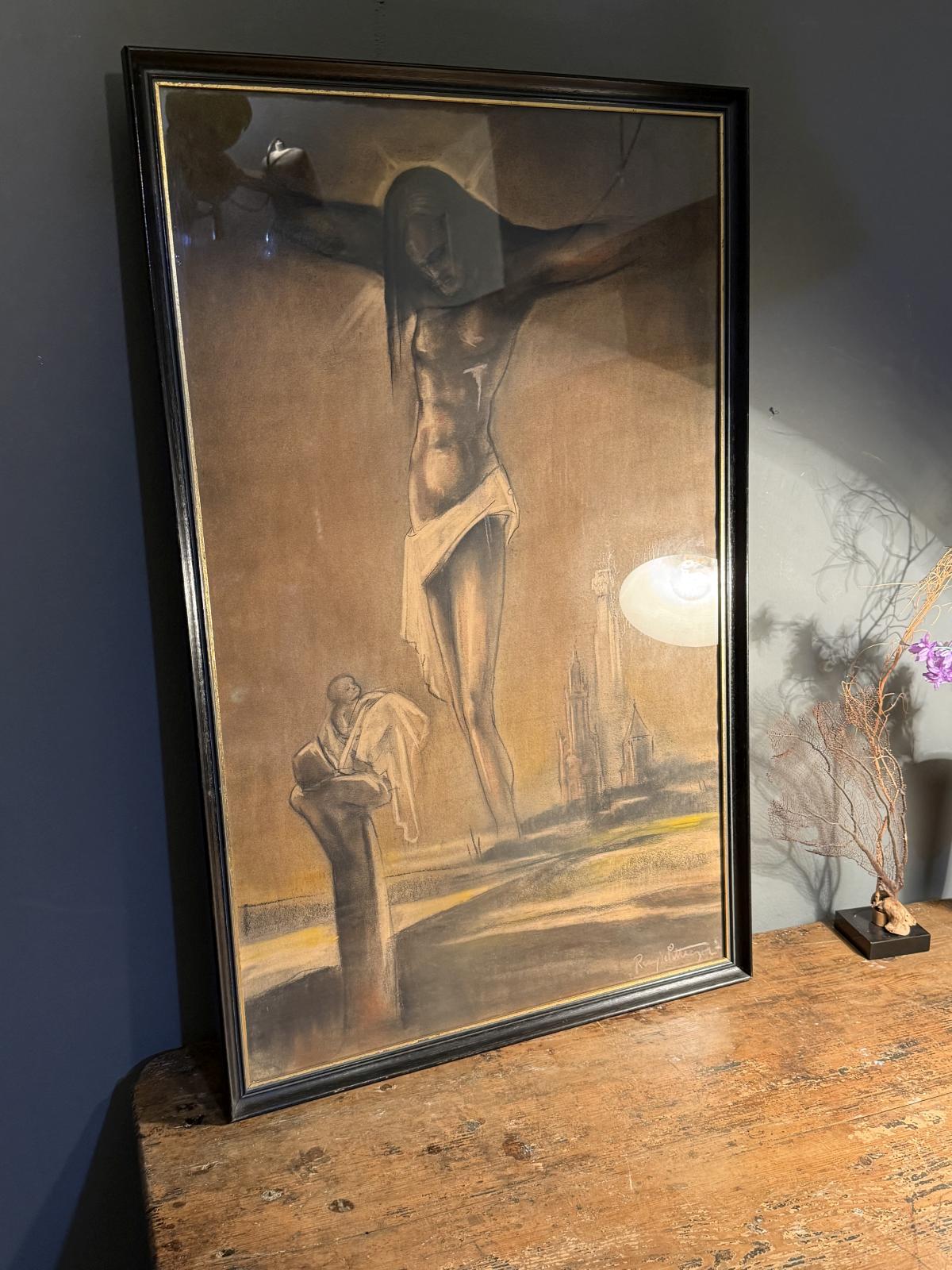 Tablou religios semnat, cu Hristos răstignit, în tonuri de brun și ocru. Înrămat sub sticlă, cu dedicații pe verso. Dimensiuni: 55 × 87 cm.